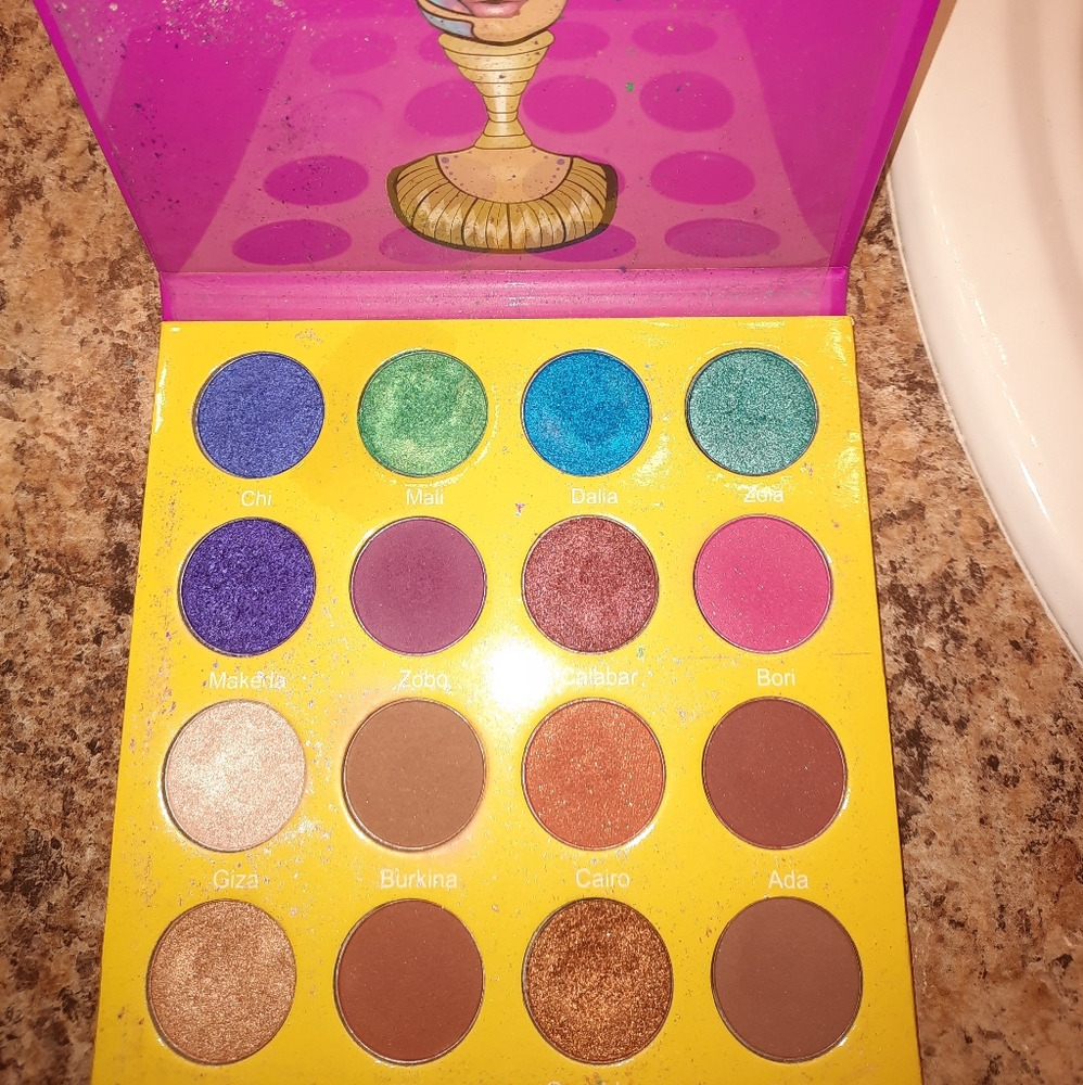 Juvias place eyeshadow